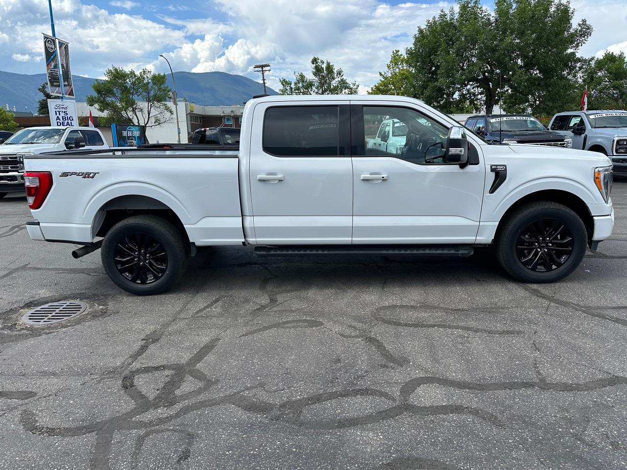 2022 Ford F-150 Lariat Photo5