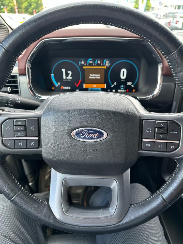 2022 Ford F-150 Lariat Photo5