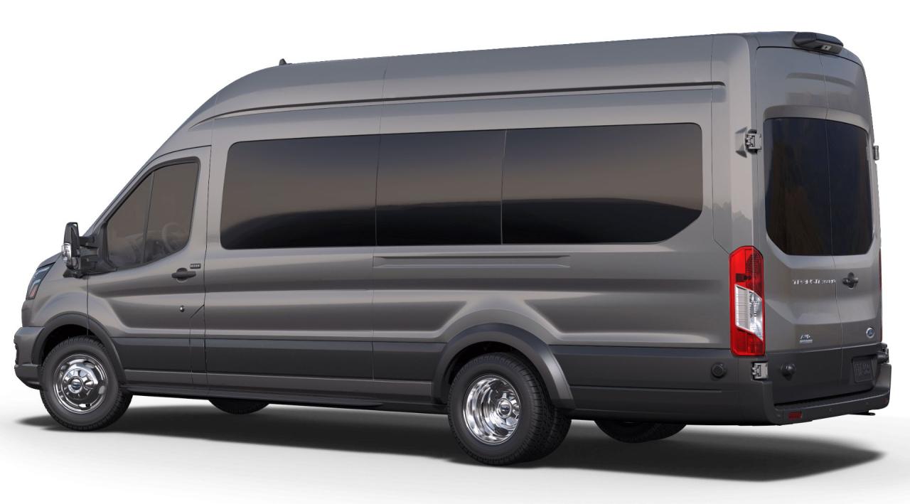 2025 Ford Transit HR PASS XLT Photo