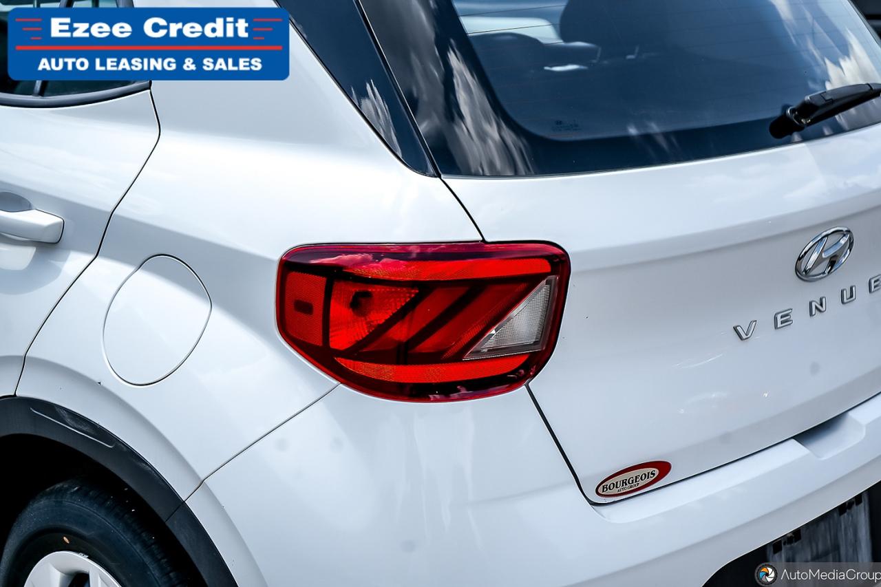 2021 Hyundai Venue Essential Photo