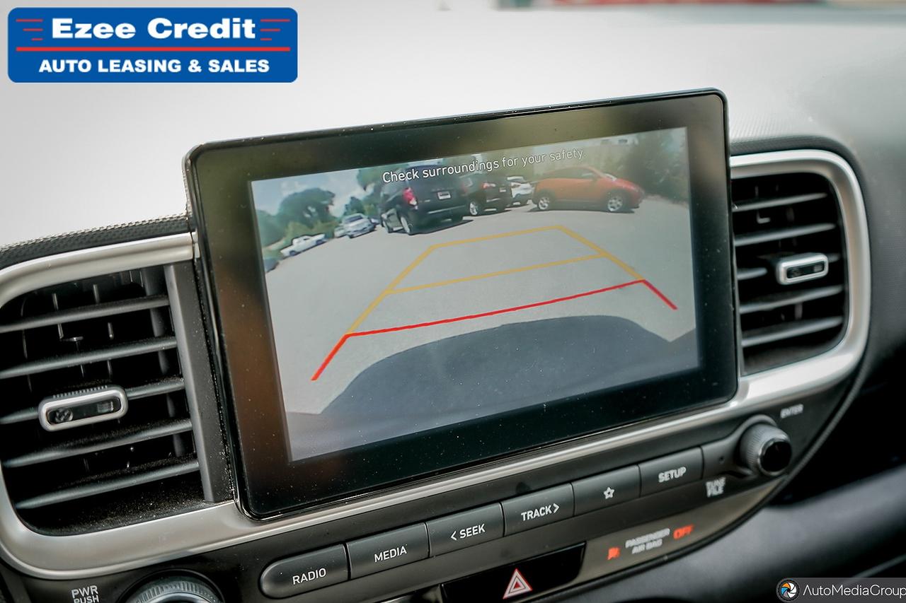 2021 Hyundai Venue Essential Photo