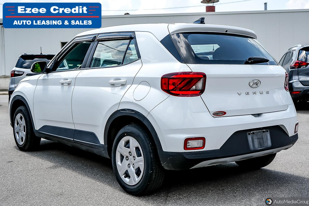 2021 Hyundai Venue Essential Photo