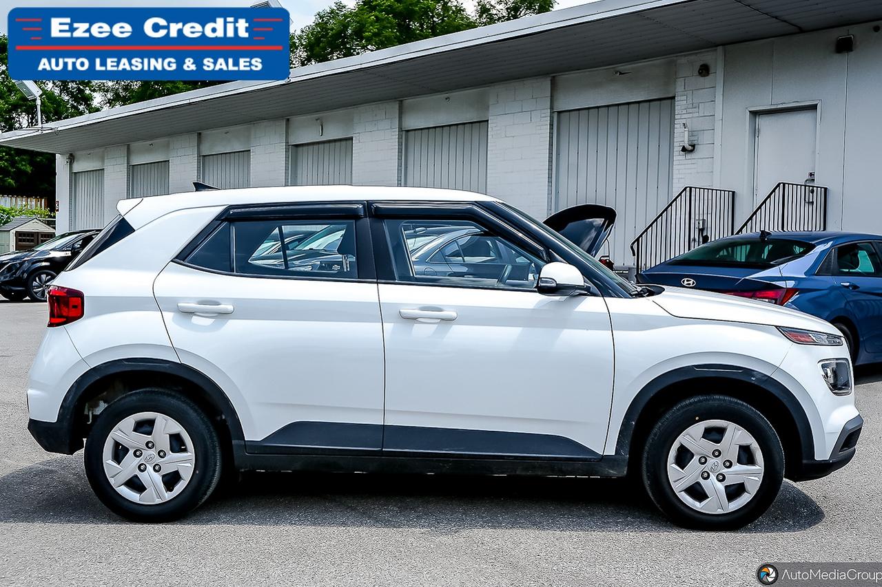 2021 Hyundai Venue Essential Photo