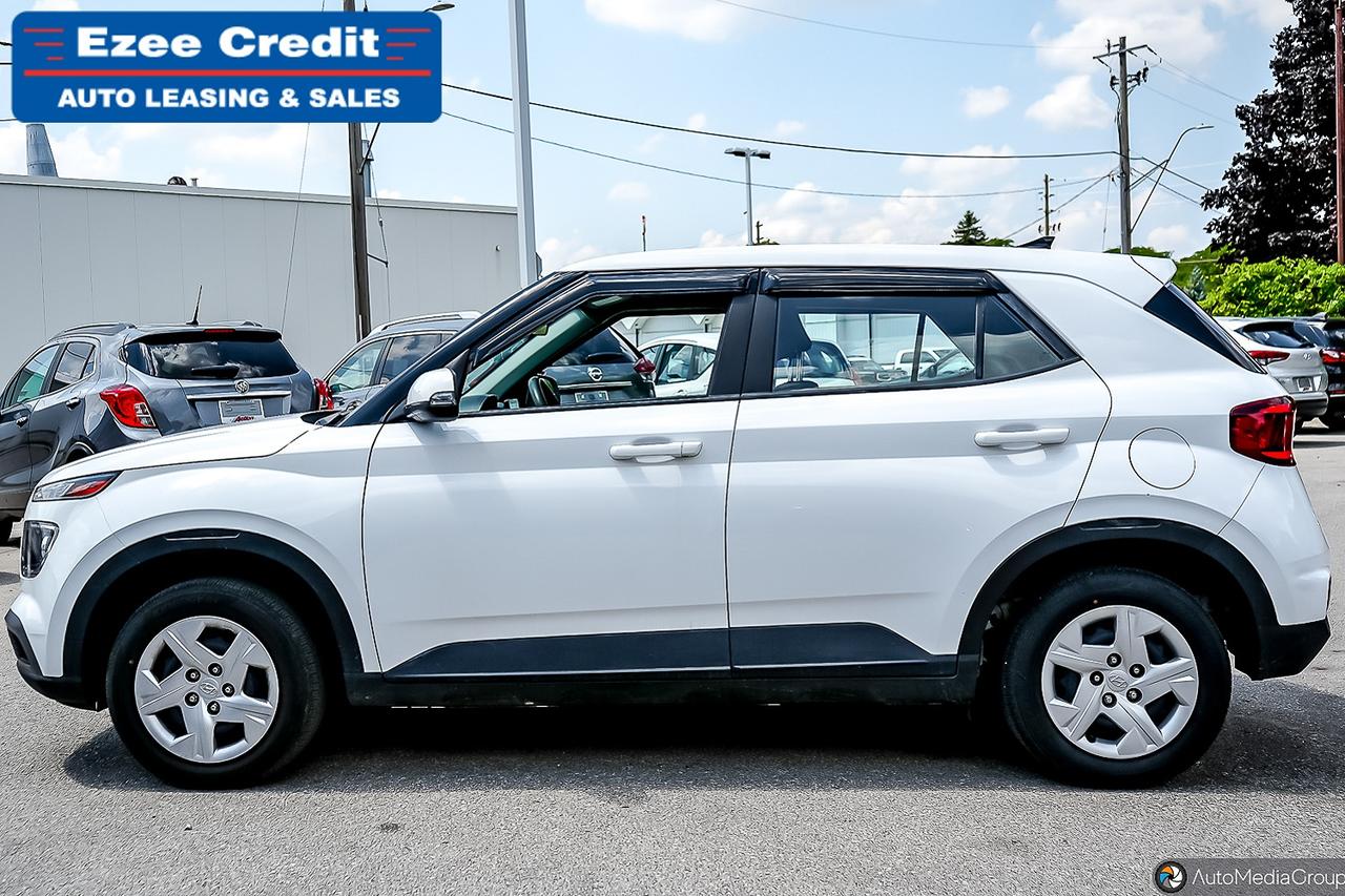 2021 Hyundai Venue Essential Photo