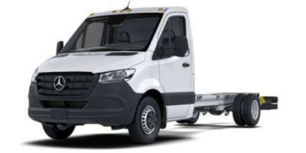 Used 2024 Mercedes-Benz Sprinter Cab Chassis BASE for sale in Thornhill, ON