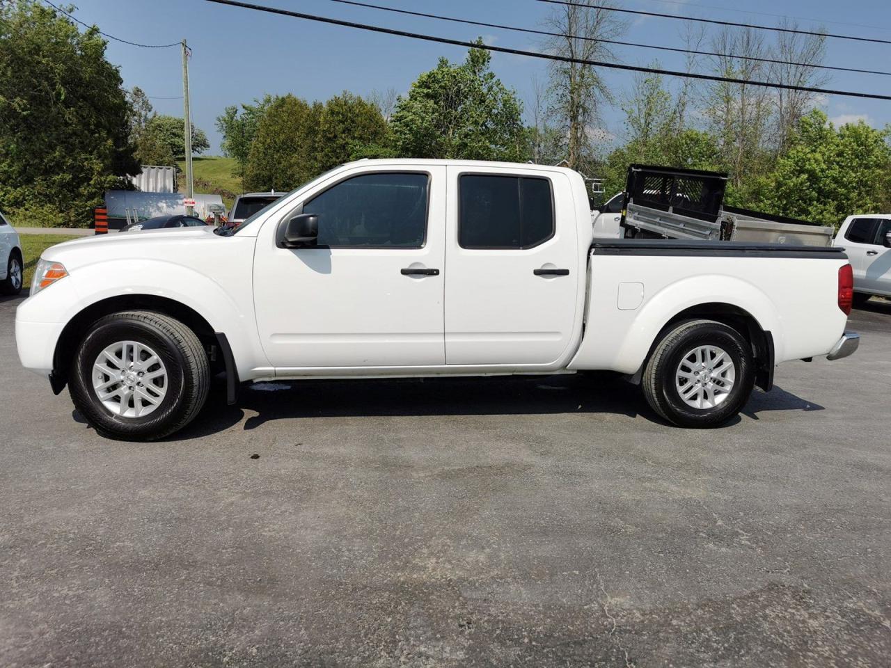 2018 Nissan Frontier SV LWB - Photo #2