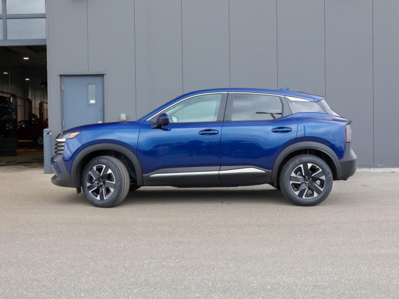 2025 Nissan Kicks SV  - Premium Package Photo4