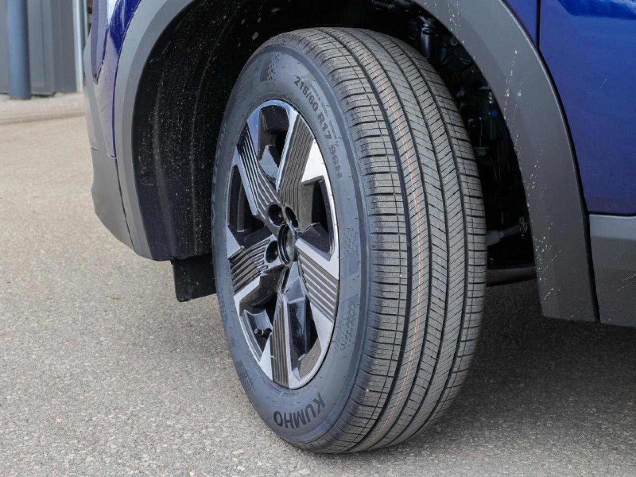 2025 Nissan Kicks SV  - Premium Package Photo