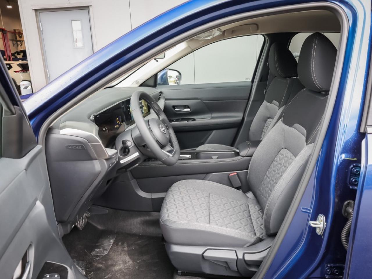 2025 Nissan Kicks SV  - Premium Package Photo