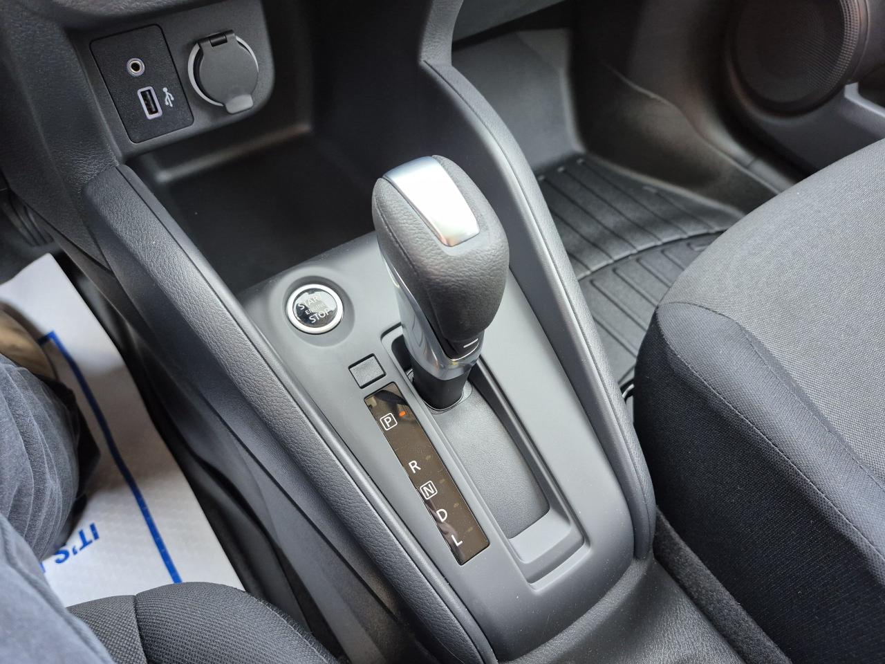 2025 Nissan Kicks Play S FWD Photo26