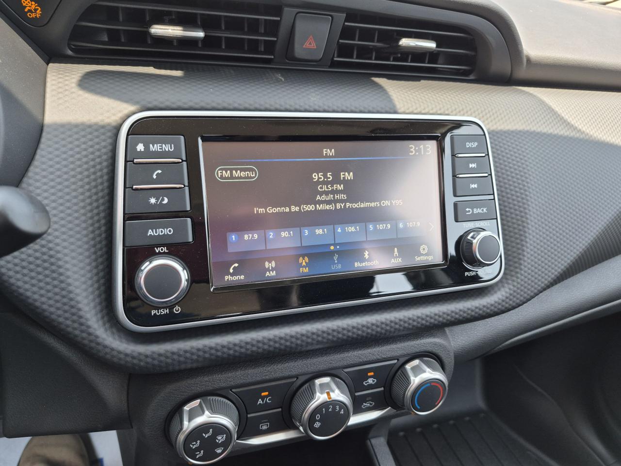 2025 Nissan Kicks Play S FWD Photo25