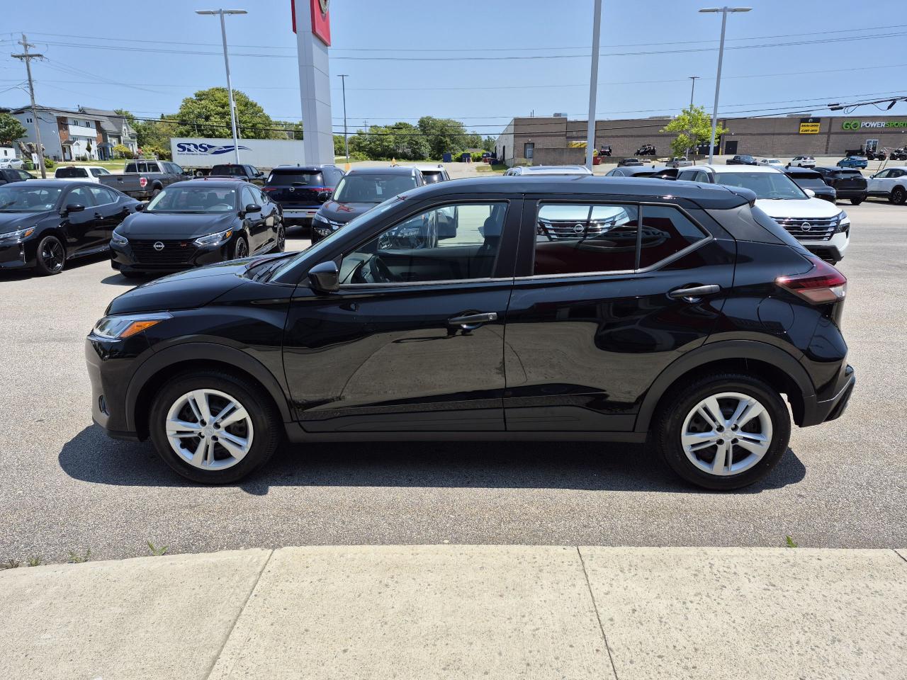 2025 Nissan Kicks Play S FWD Photo19
