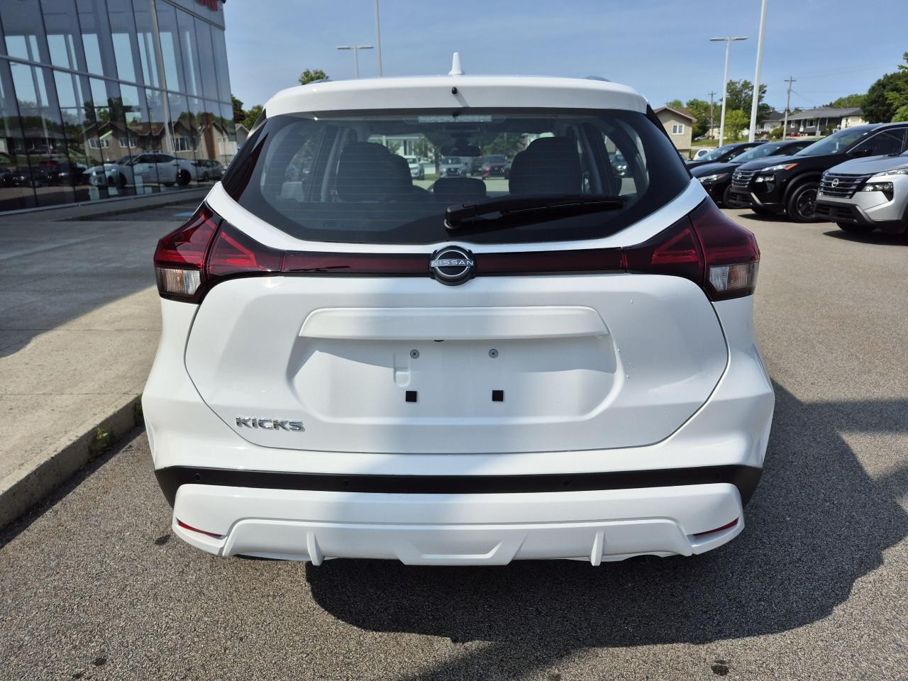 2025 Nissan Kicks Play SV FWD Photo20