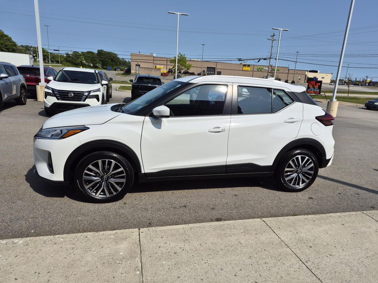 2025 Nissan Kicks Play SV FWD Photo19