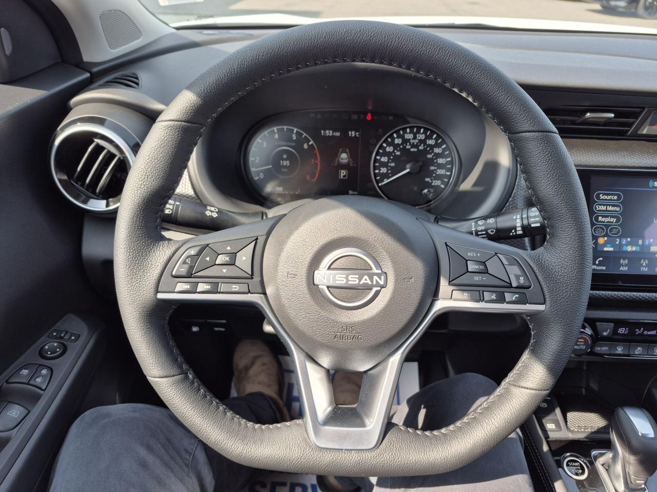 2025 Nissan Kicks Play SV FWD Photo23