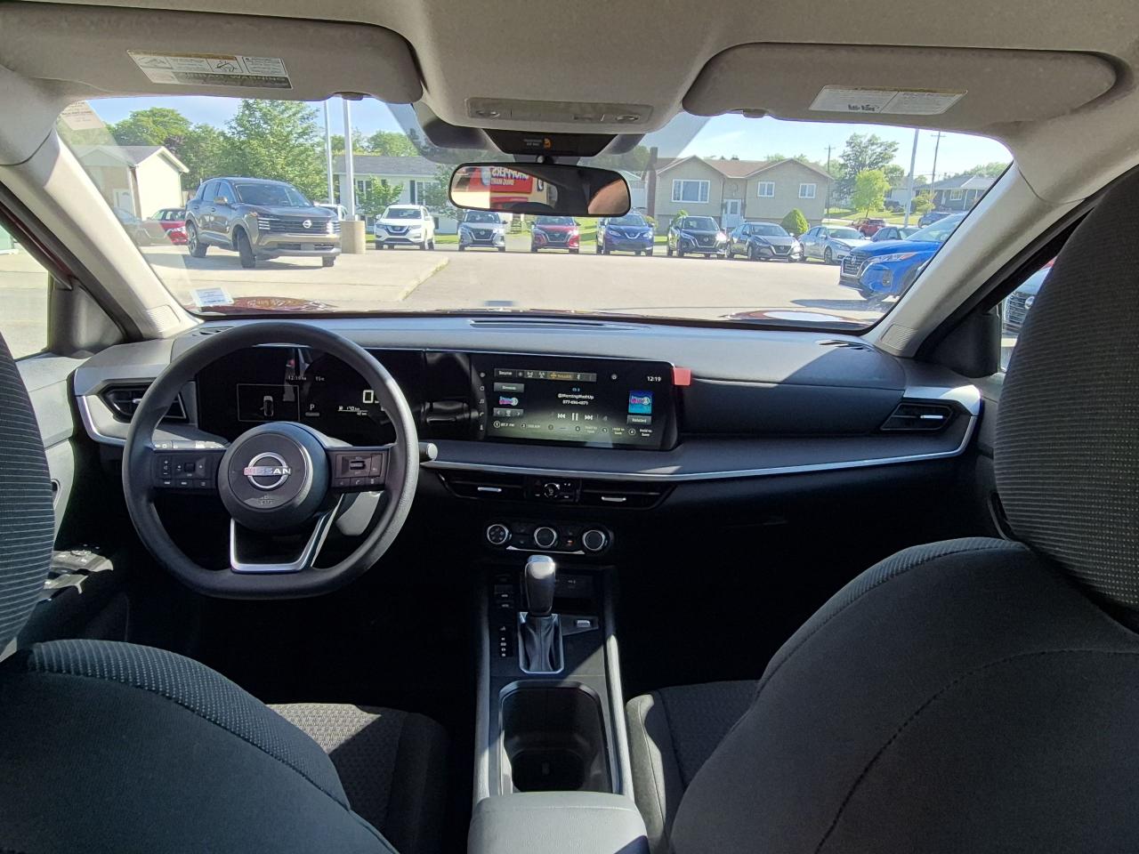 2025 Nissan Kicks S Photo13