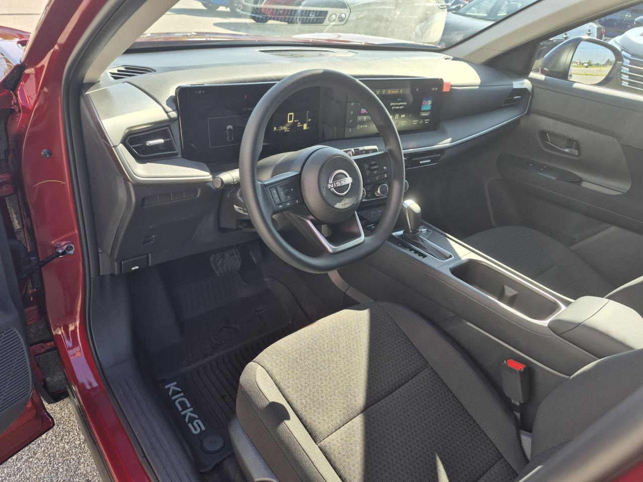 2025 Nissan Kicks S Photo6