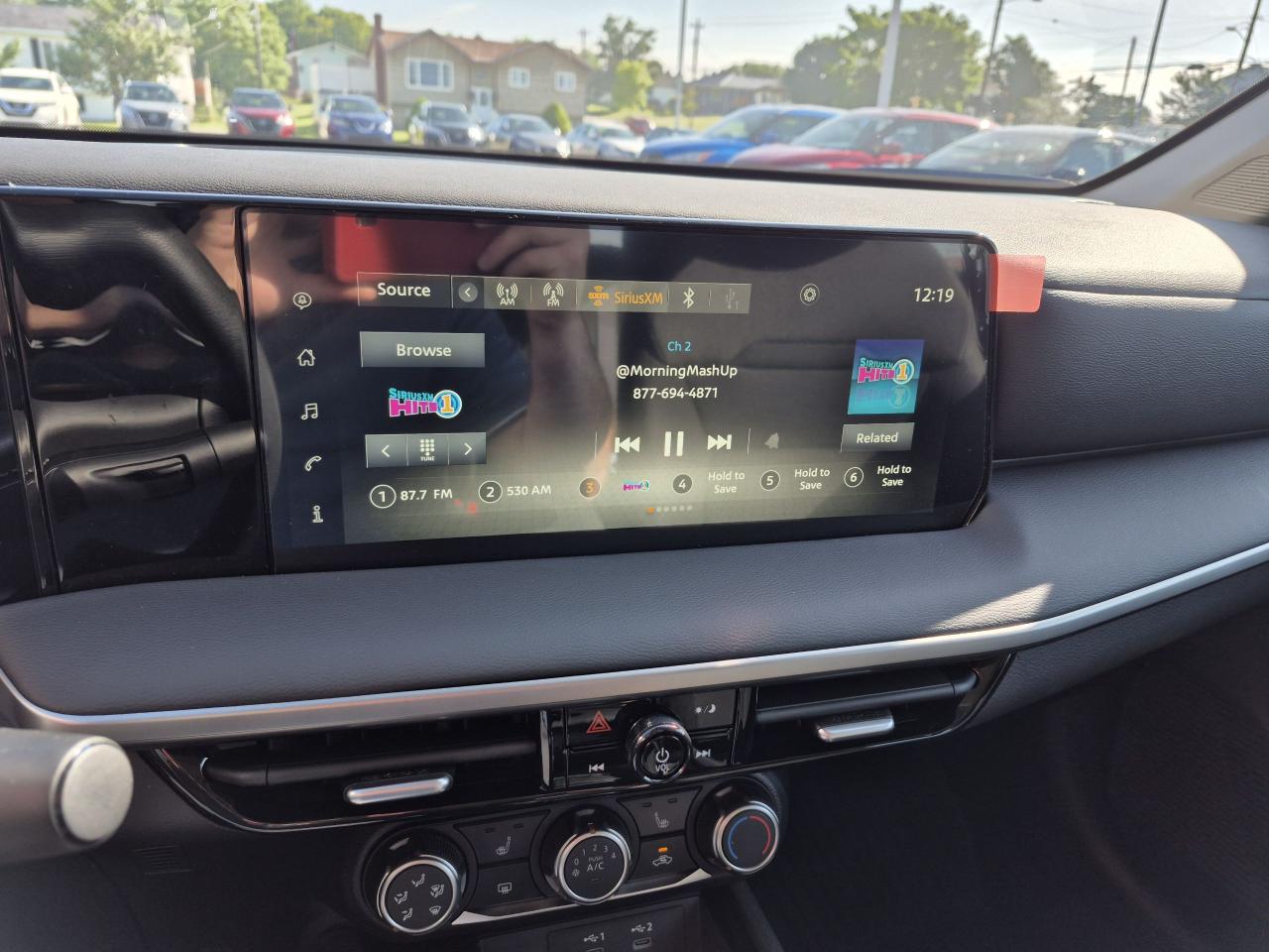 2025 Nissan Kicks S Photo9