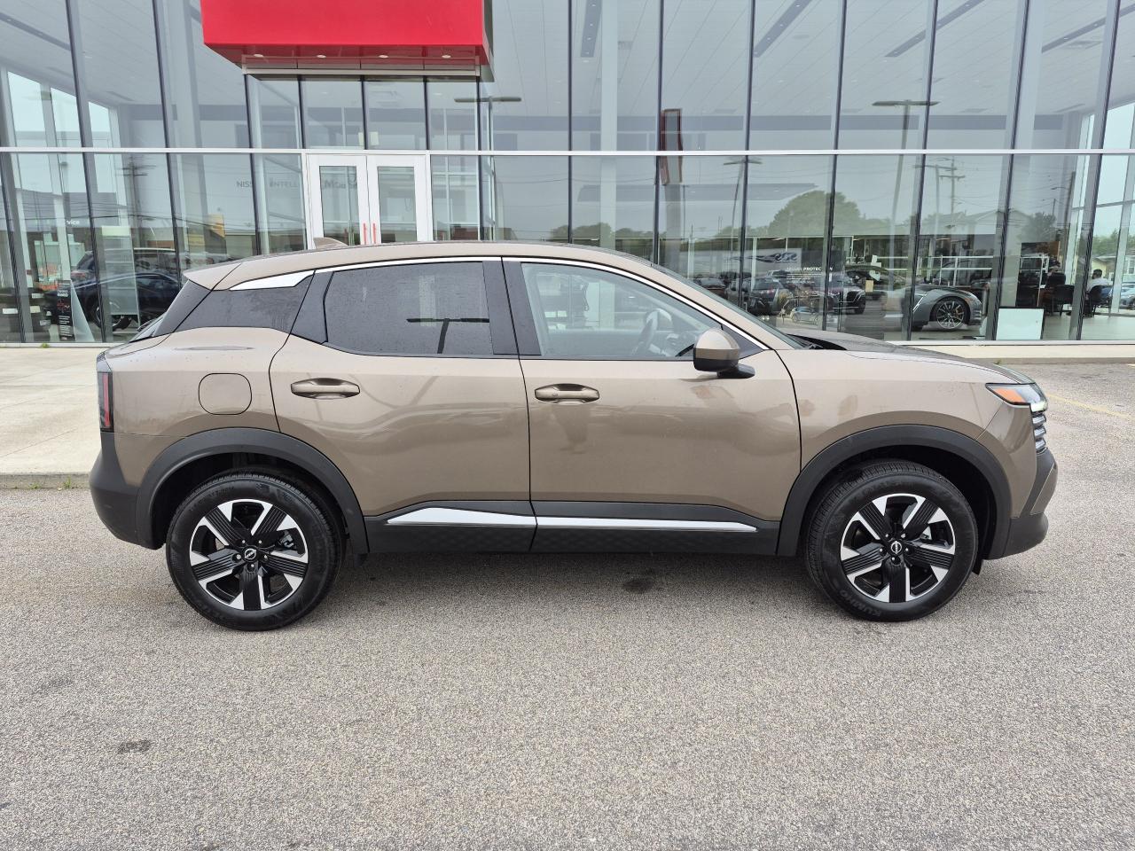 2025 Nissan Kicks SV Photo5
