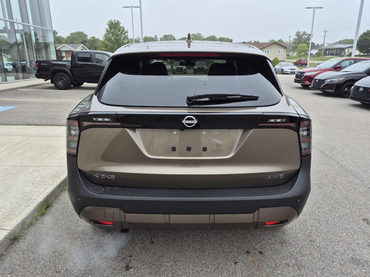 2025 Nissan Kicks SV Photo4