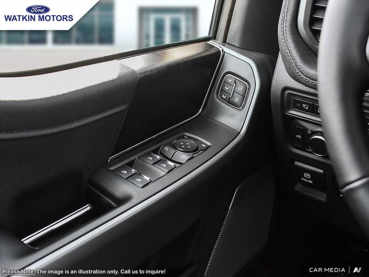 2025 Ford F-150 Lightning Lariat Photo14