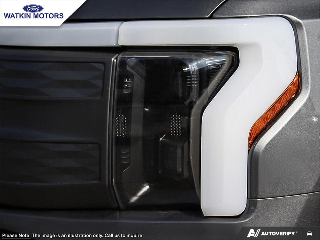 2025 Ford F-150 Lightning Lariat Photo8