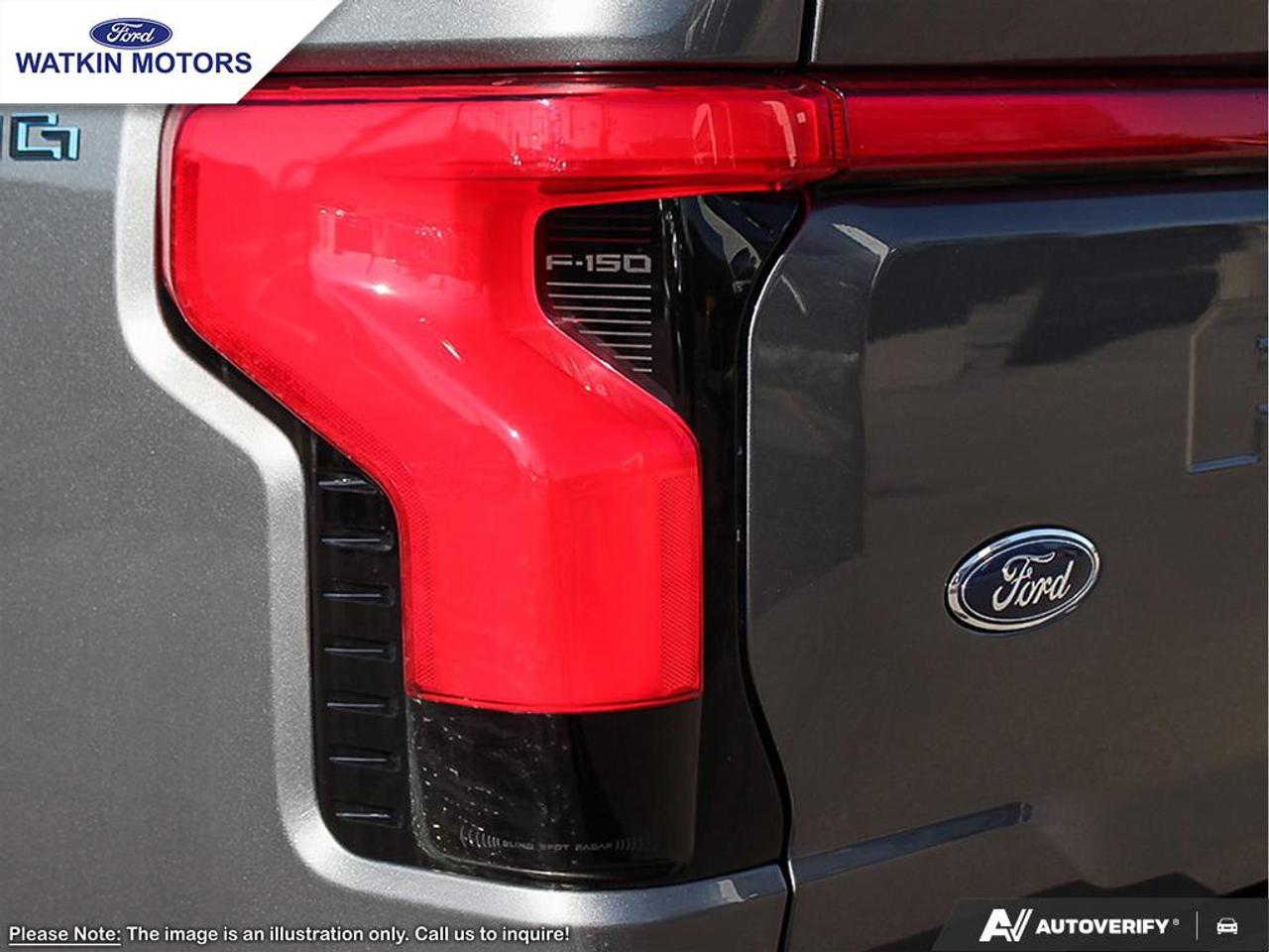 2025 Ford F-150 Lightning Lariat Photo9