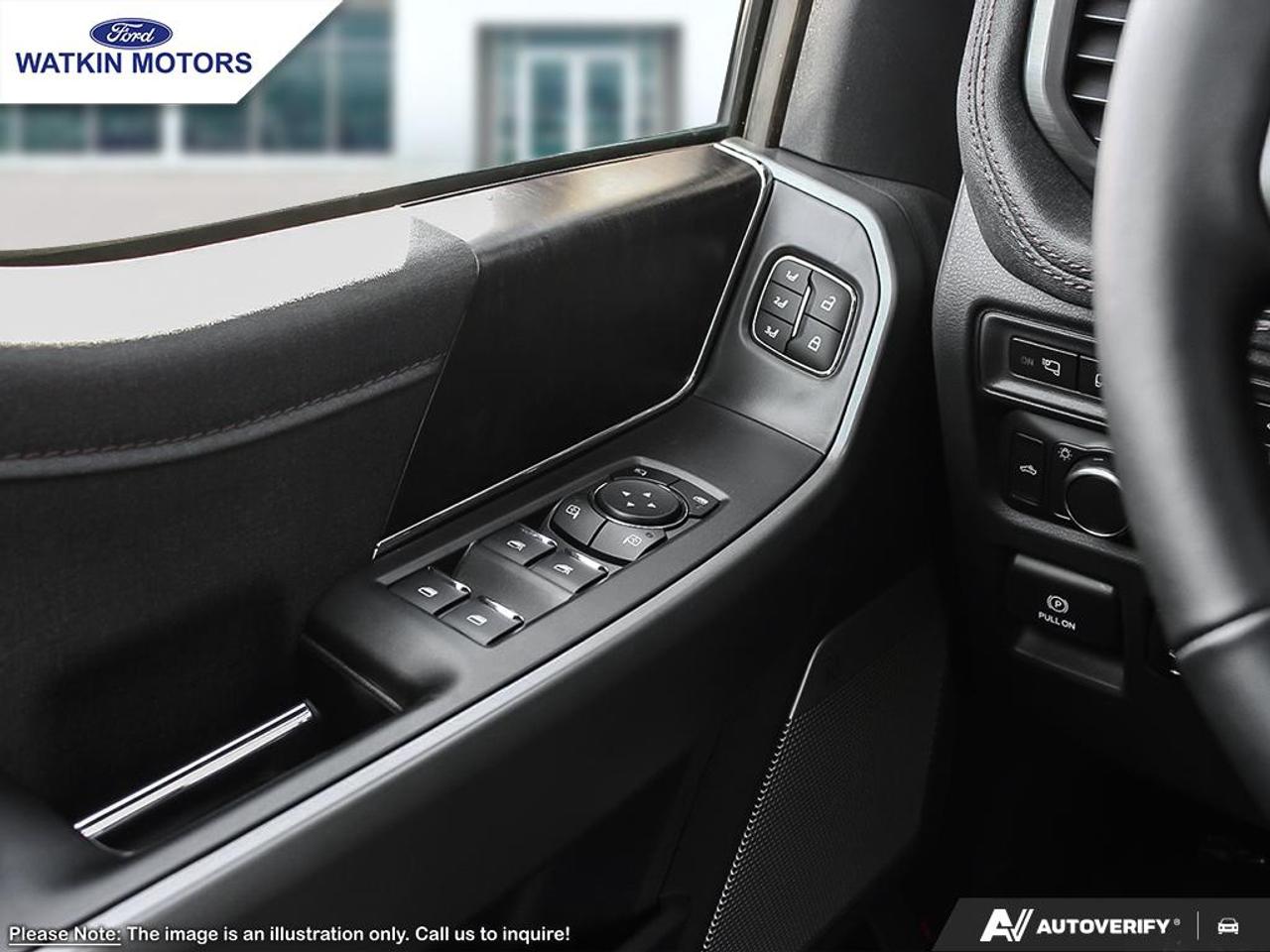 2025 Ford F-150 Lightning Lariat Photo14