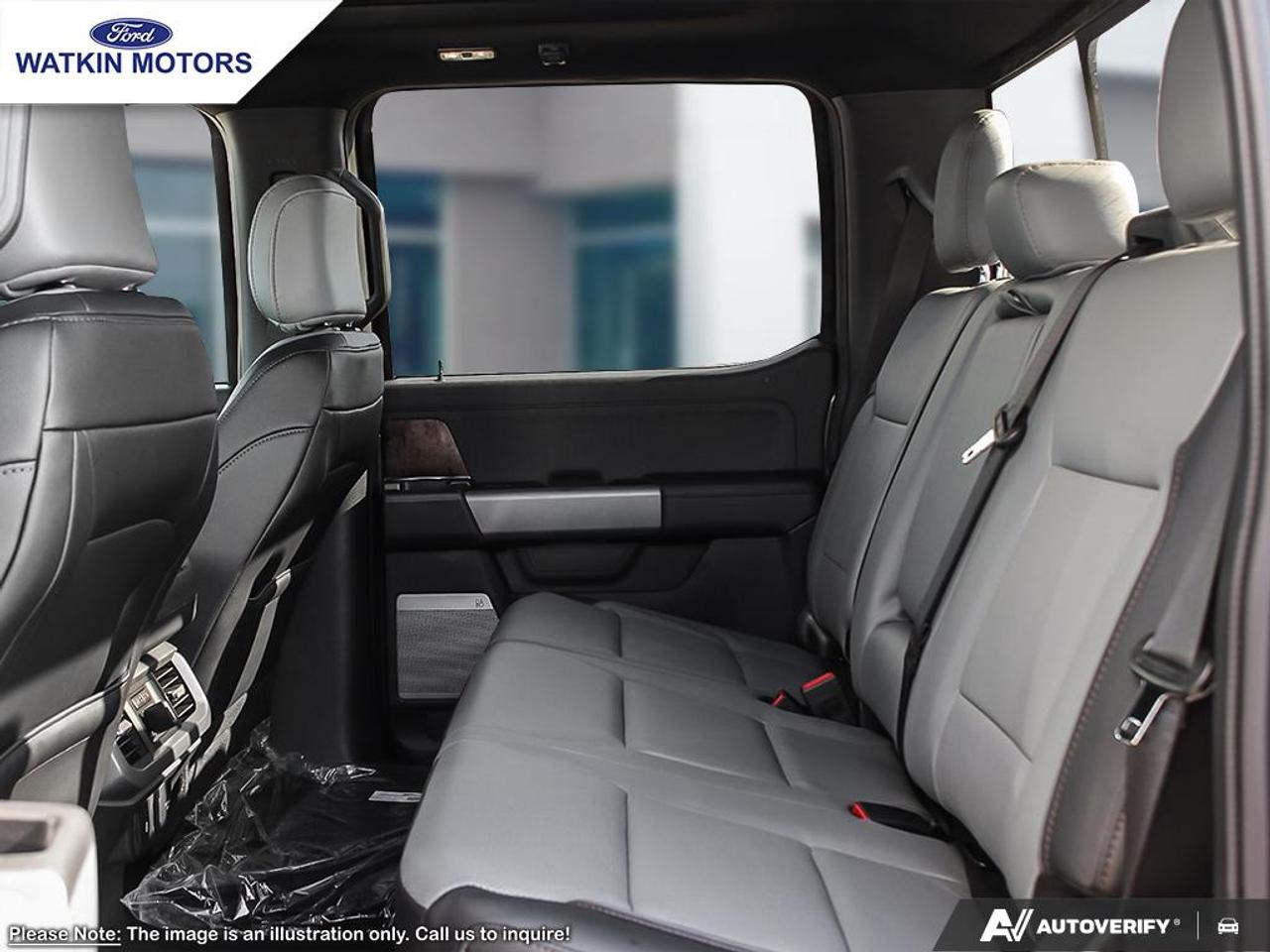 2025 Ford F-150 Lightning Lariat Photo19