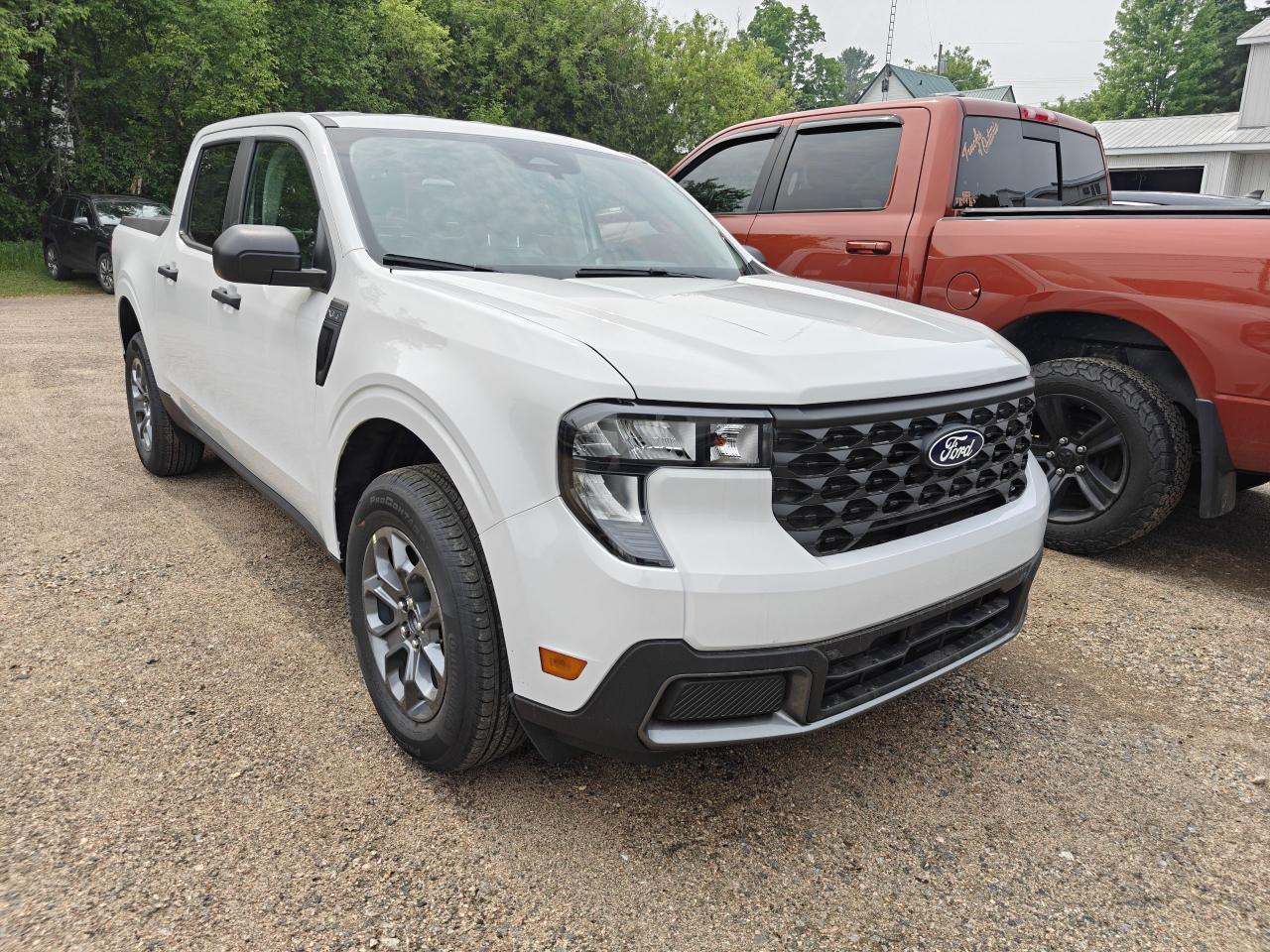2025 Ford Maverick SUPERCREW XLT Photo