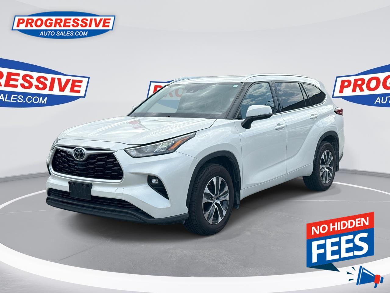 Used 2020 Toyota Highlander XLE - Sunroof -  Power Liftgate for sale in Sarnia, ON