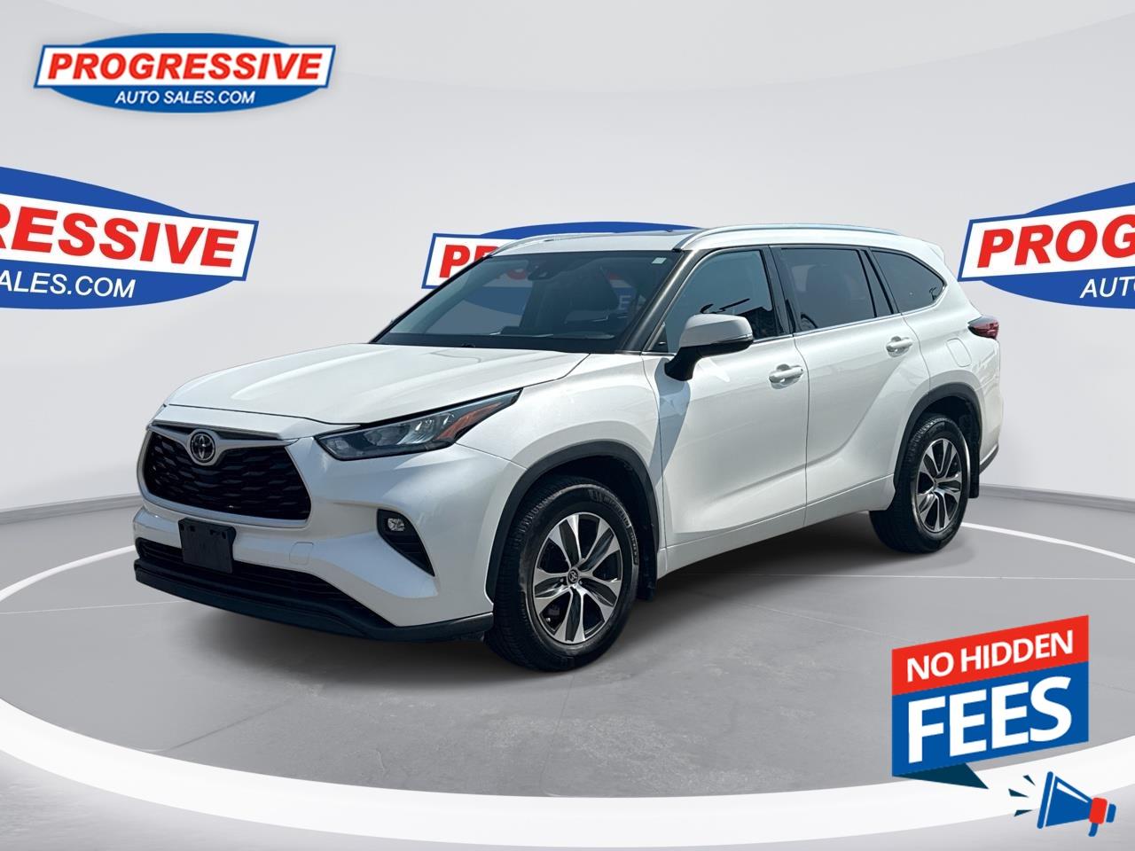 Used 2020 Toyota Highlander XLE - Sunroof -  Power Liftgate for sale in Sarnia, ON