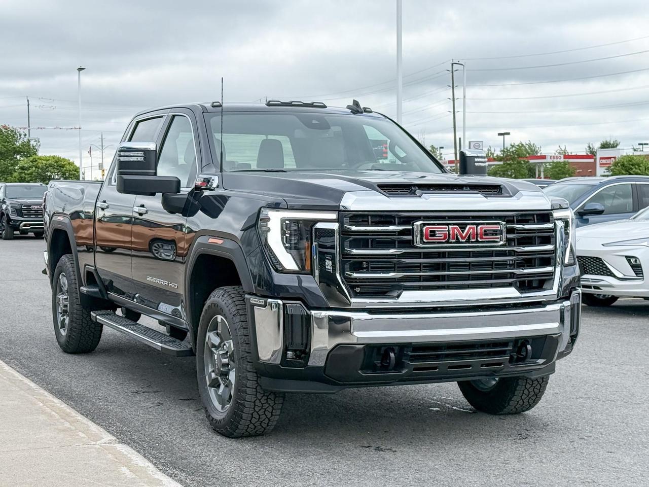 2025 GMC Sierra 2500 HD SLT DURAMAX 6.6L V8 WITH REMOTE START/ENTRY, HEATED SEATS, HEATED STEERING WHEEL, VENTILATED SEATS, BOSE SOUND SYSTEM, HD REAR VISION CAMERA Photo