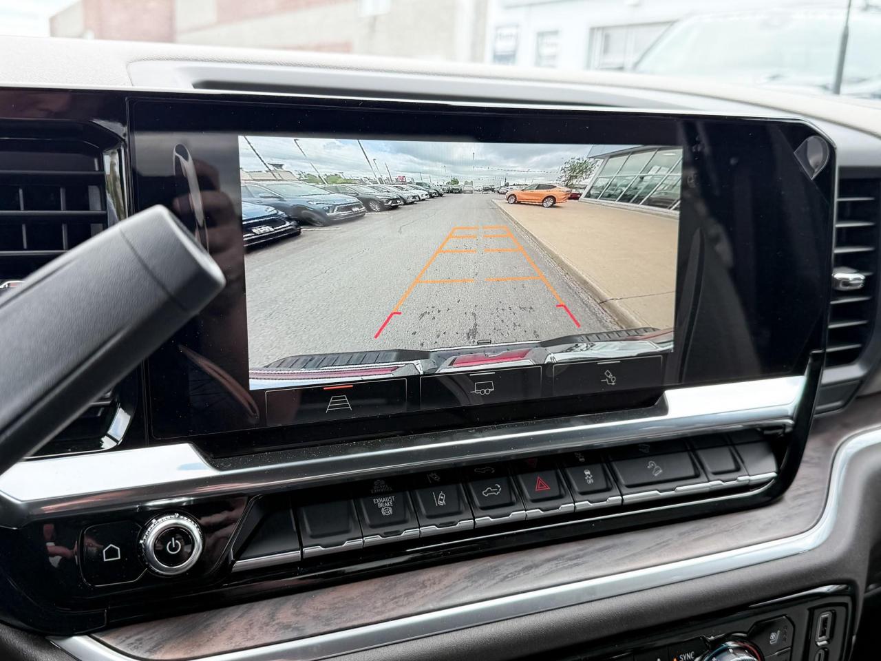 2025 GMC Sierra 2500 HD SLT DURAMAX 6.6L V8 WITH REMOTE START/ENTRY, HEATED SEATS, HEATED STEERING WHEEL, VENTILATED SEATS, BOSE SOUND SYSTEM, HD REAR VISION CAMERA Photo