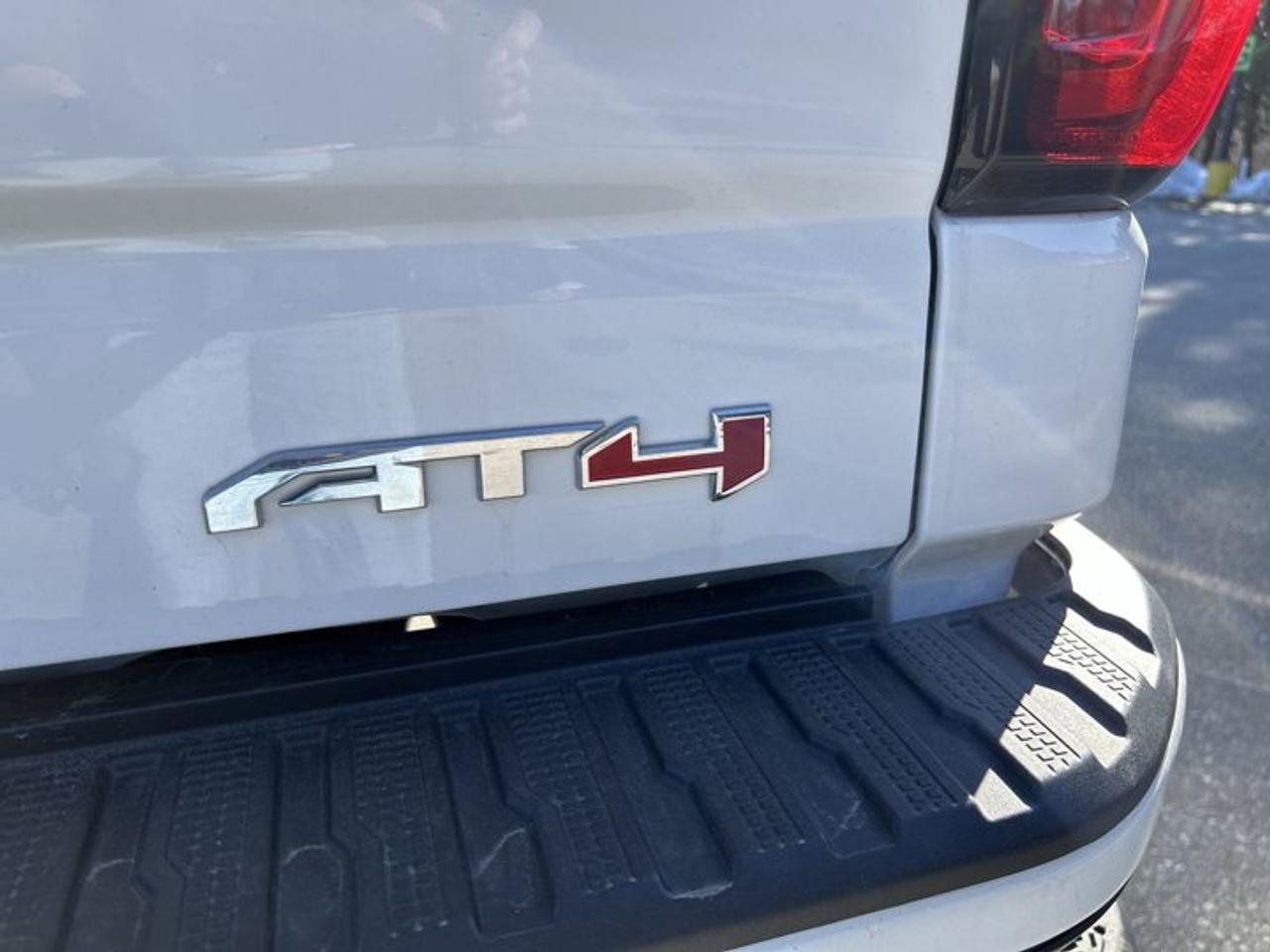 2022 GMC Sierra 1500 AT4 Crew Cab 4wd | No accidents Photo