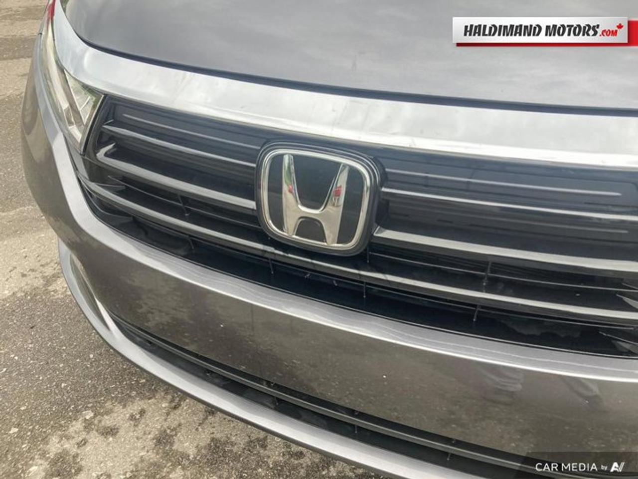 2024 Honda Odyssey Touring Photo