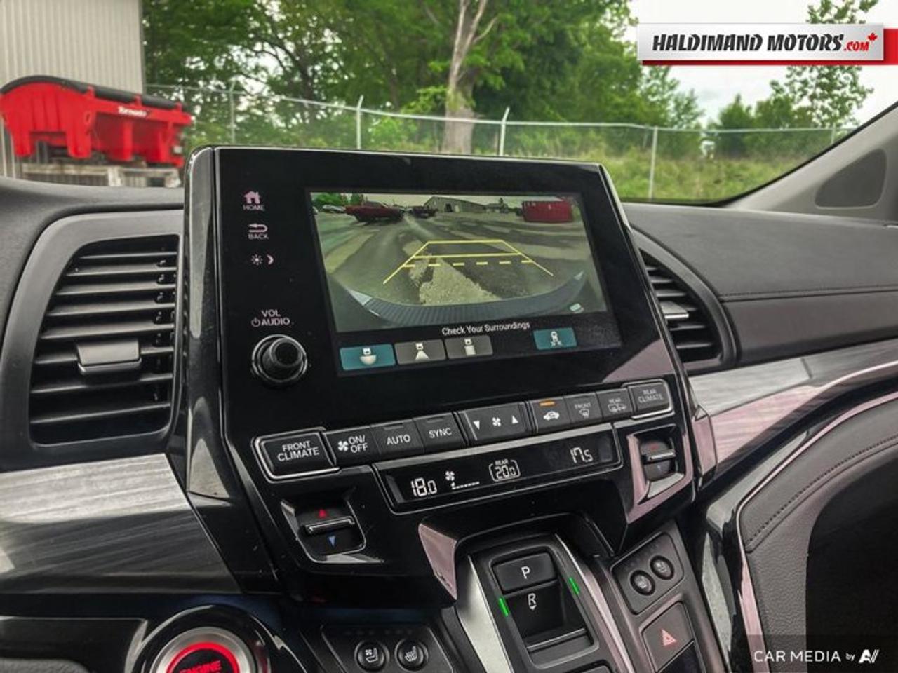 2024 Honda Odyssey Touring Photo