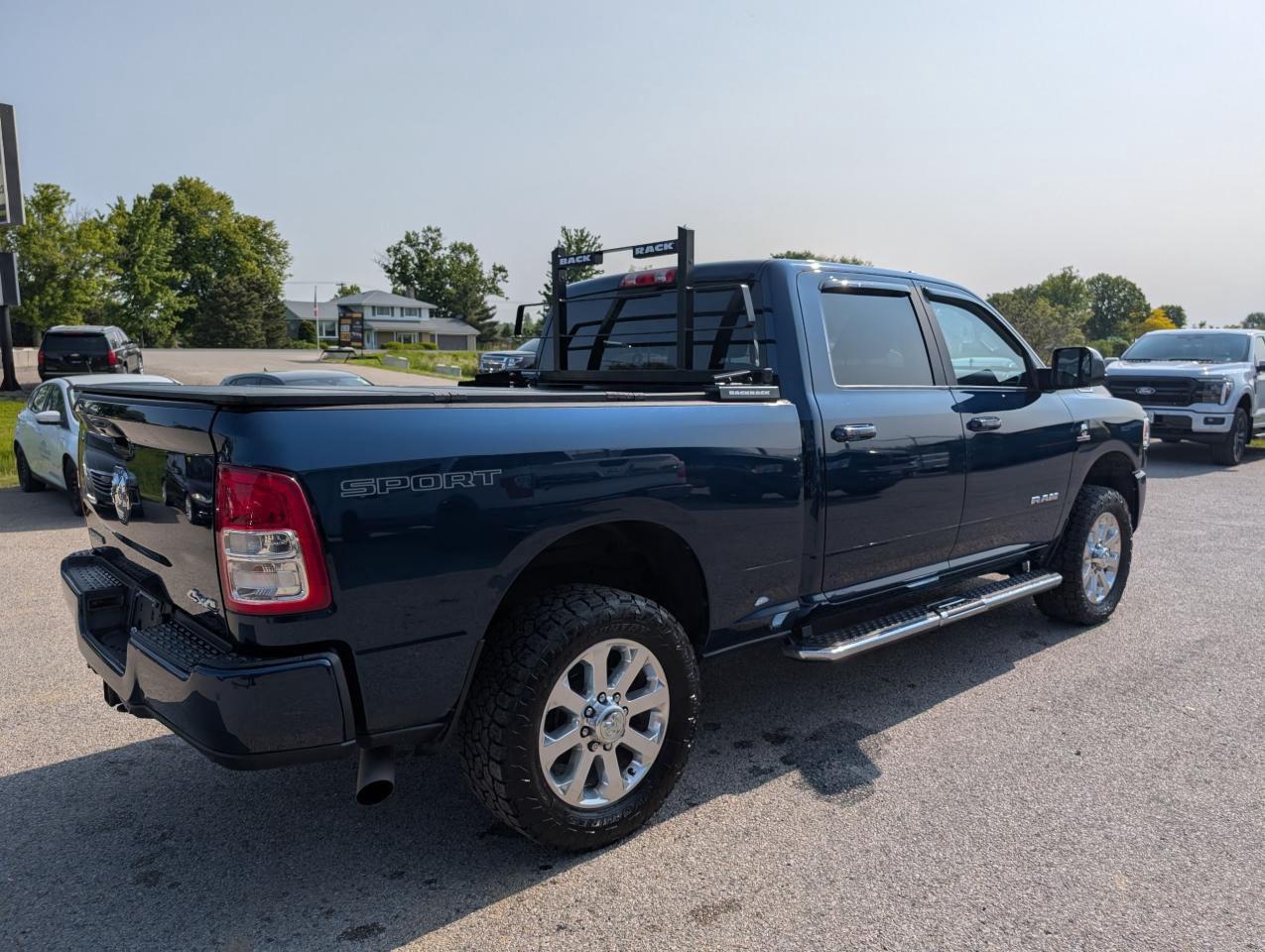 2022 RAM 3500 Big Horn - Photo #4