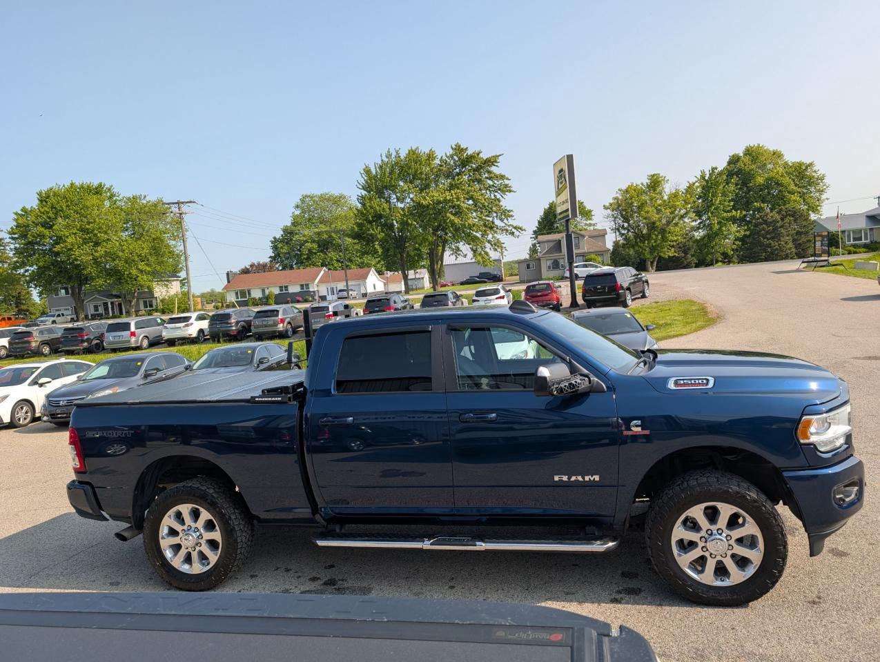 2022 RAM 3500 Big Horn - Photo #5