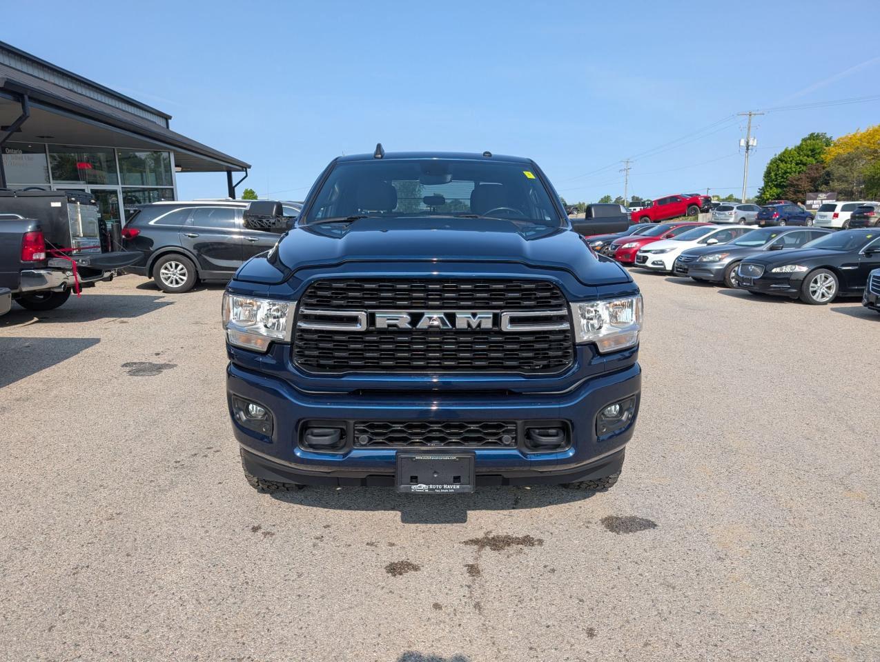 2022 RAM 3500 Big Horn - Photo #7