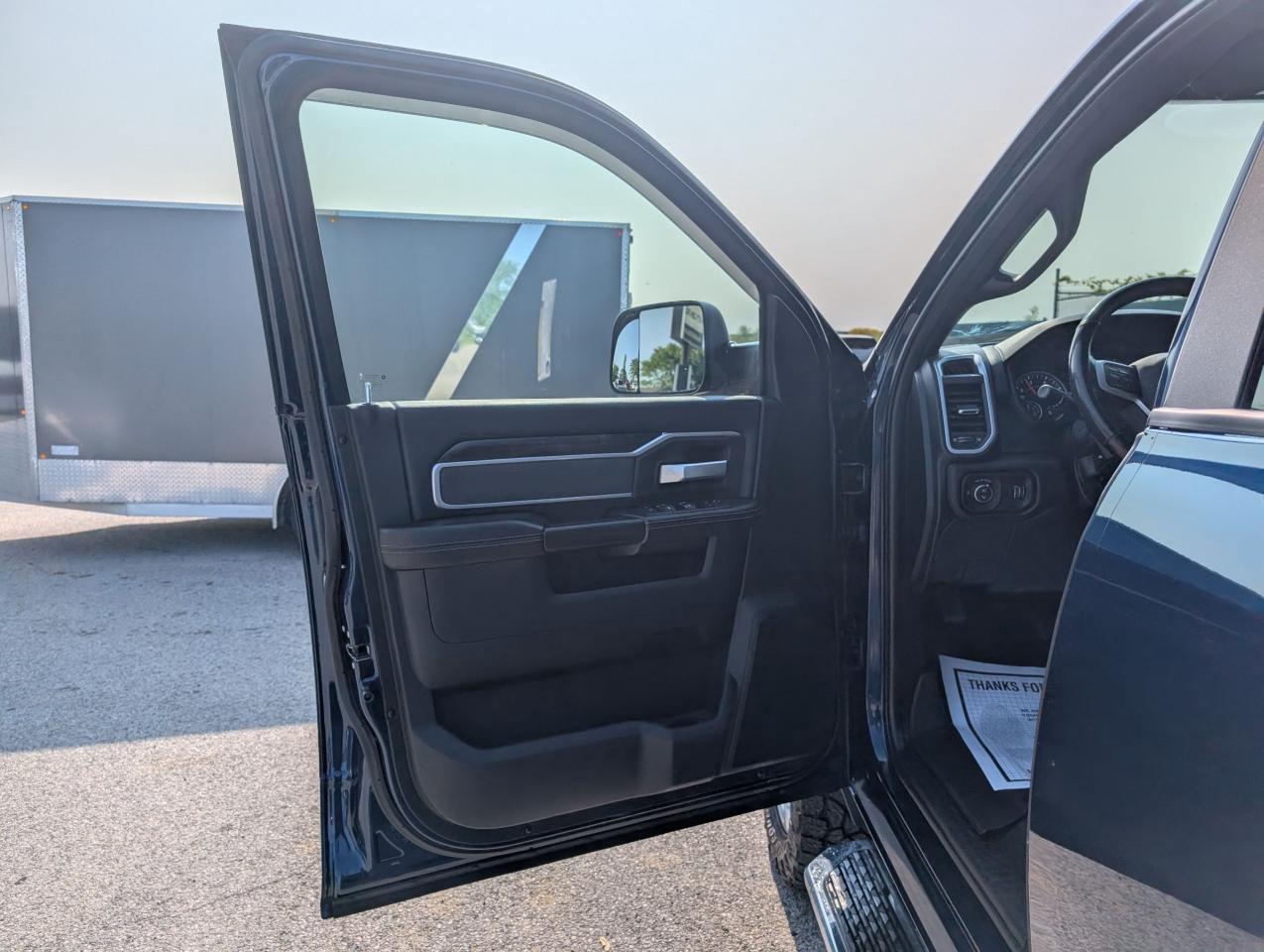 2022 RAM 3500 Big Horn - Photo #11