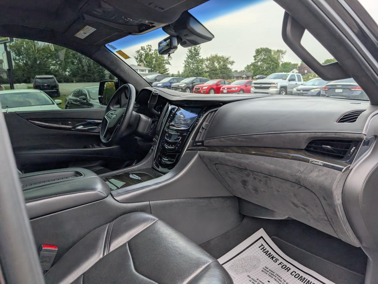 2017 Cadillac Escalade Platinum - Photo #26
