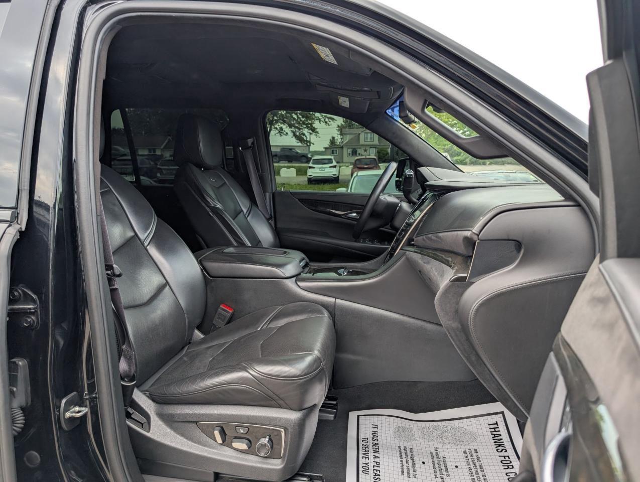 2017 Cadillac Escalade Platinum - Photo #27