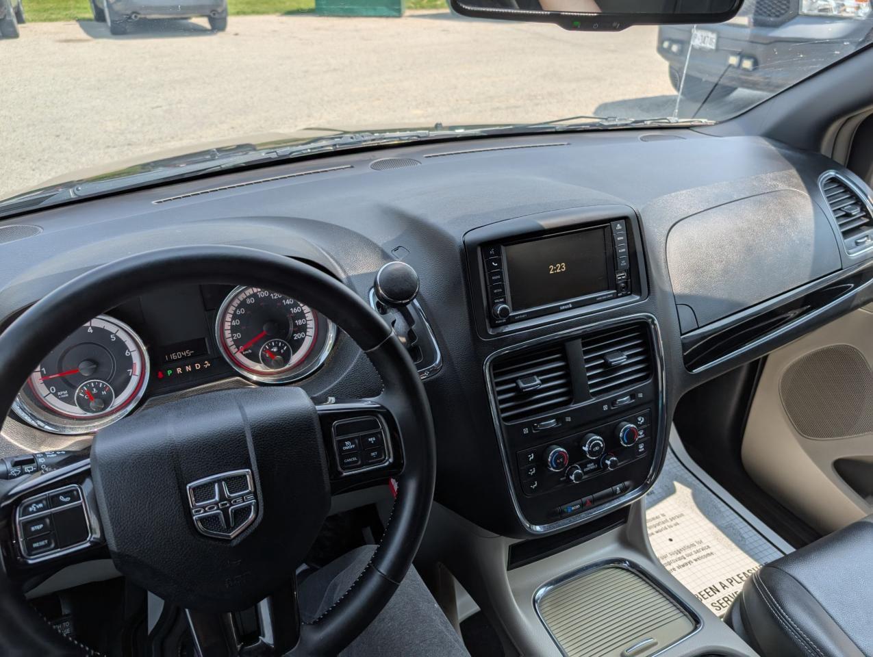 2016 Dodge Grand Caravan SXT Premium Plus - Photo #8