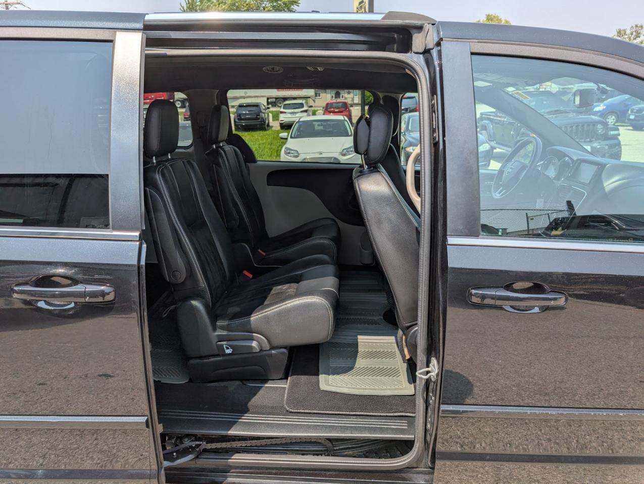 2016 Dodge Grand Caravan SXT Premium Plus - Photo #20