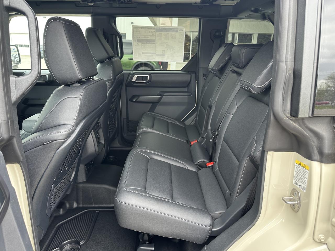 2025 Ford Bronco BADLANDS/COMPANY DEMO/ DESERT SAND! Photo