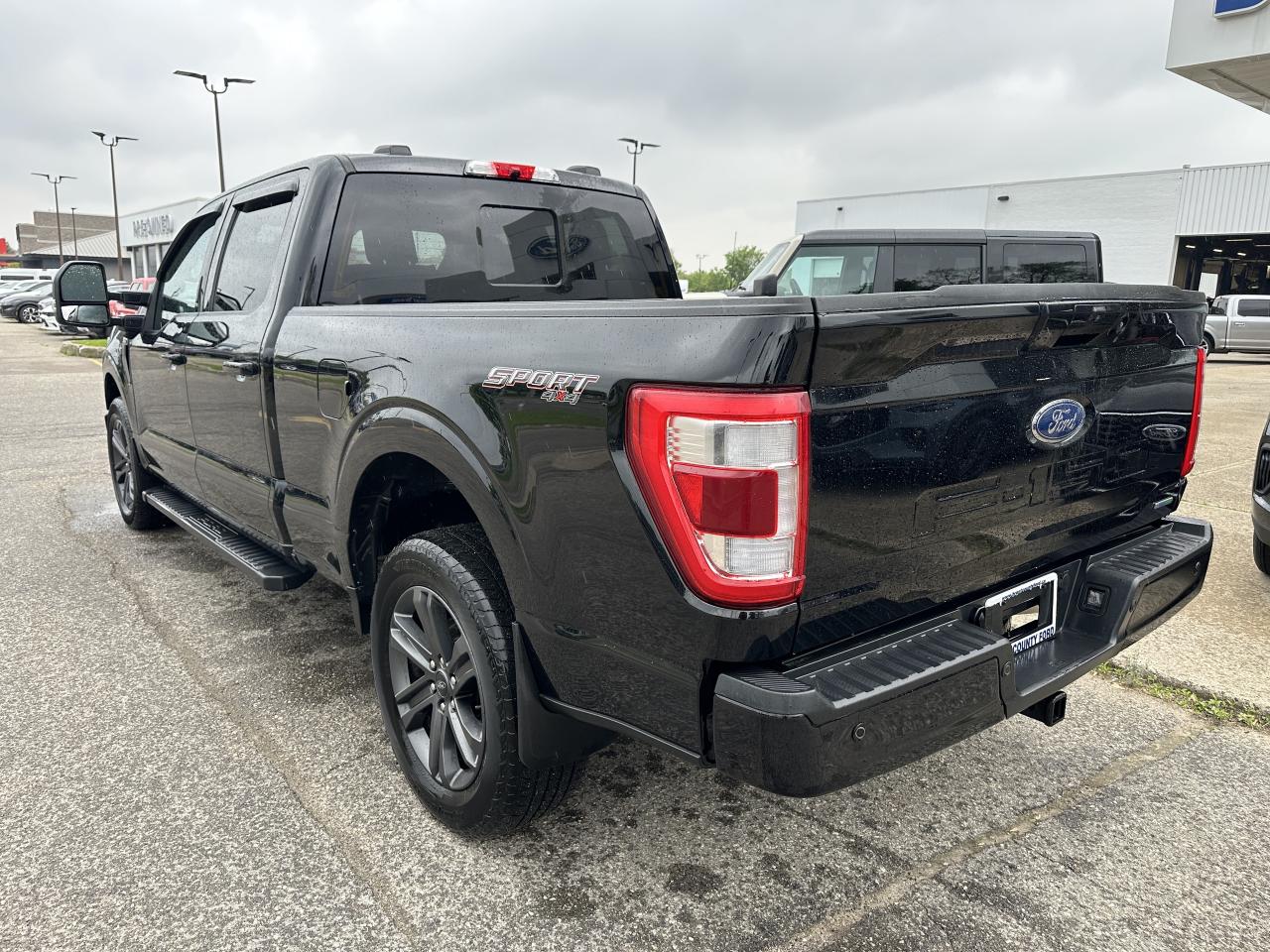 2023 Ford F-150 |LARIAT|MOONROOF|NO ACCIDENTS| Photo4