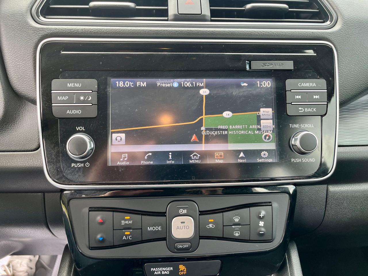 2018 Nissan Leaf Electric Vehicle - Certified - Photo #11