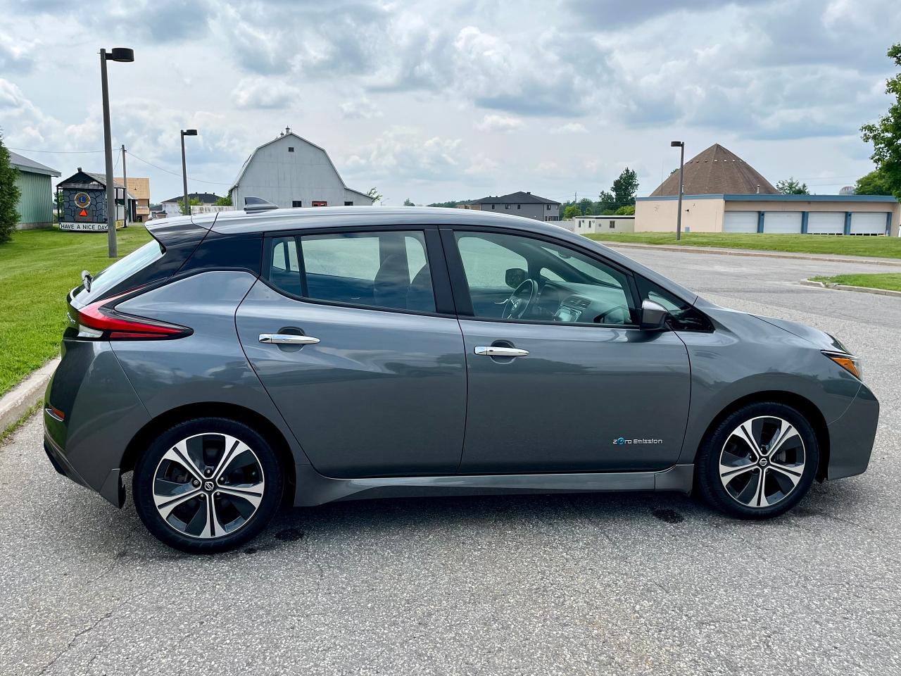 2018 Nissan Leaf Electric Vehicle - Certified - Photo #10