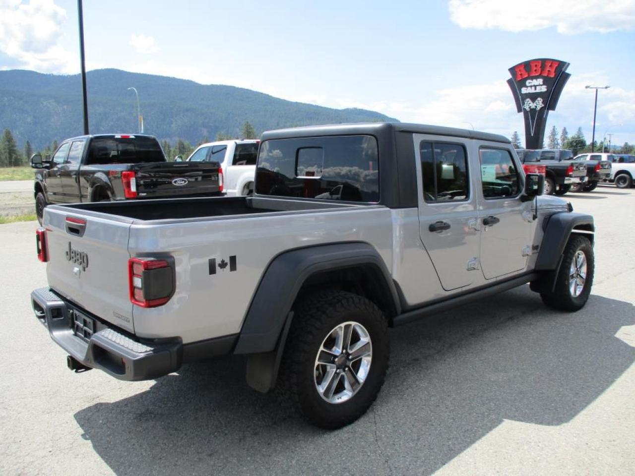 2020 Jeep Gladiator Sport 4x4 Photo4